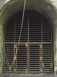 Bat Gate Bat Gate